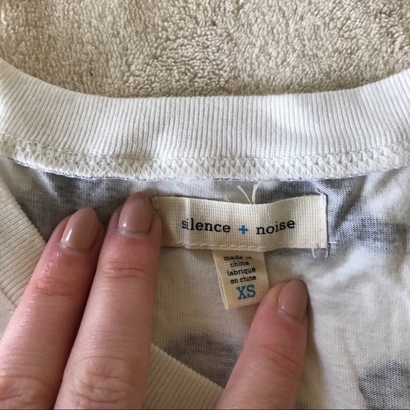 Silence + Noise O-Ring Zippered Tank Top - Picture 4 of 6